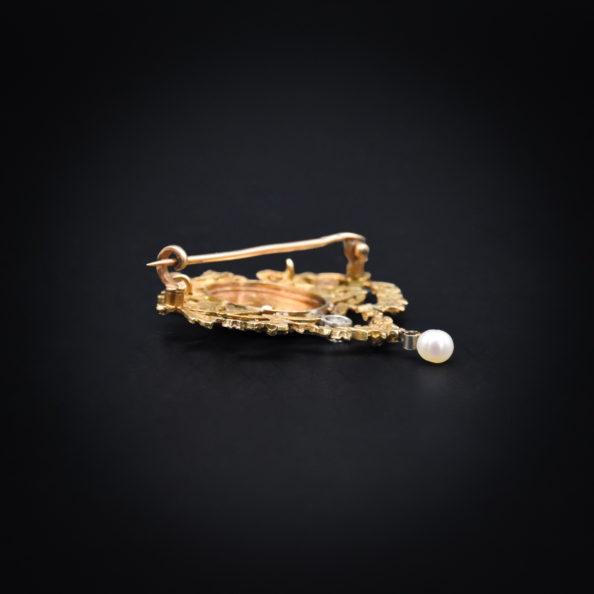 Broche-pendentif aux attributs des Arts - Gautrait pour la Maison Vever-photo-3
