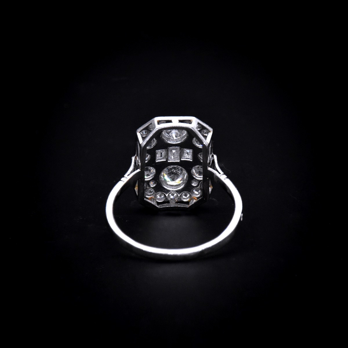 Bague Art d&eacute;co en platine et diamants - Travail fran&ccedil;ais vers 1930-photo-3