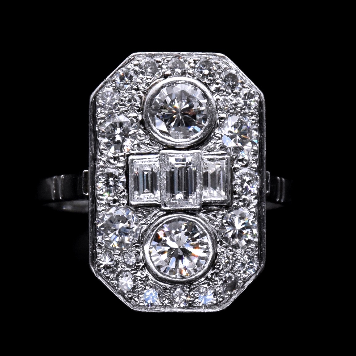 Bague Art d&eacute;co en platine et diamants - Travail fran&ccedil;ais vers 1930-photo-4