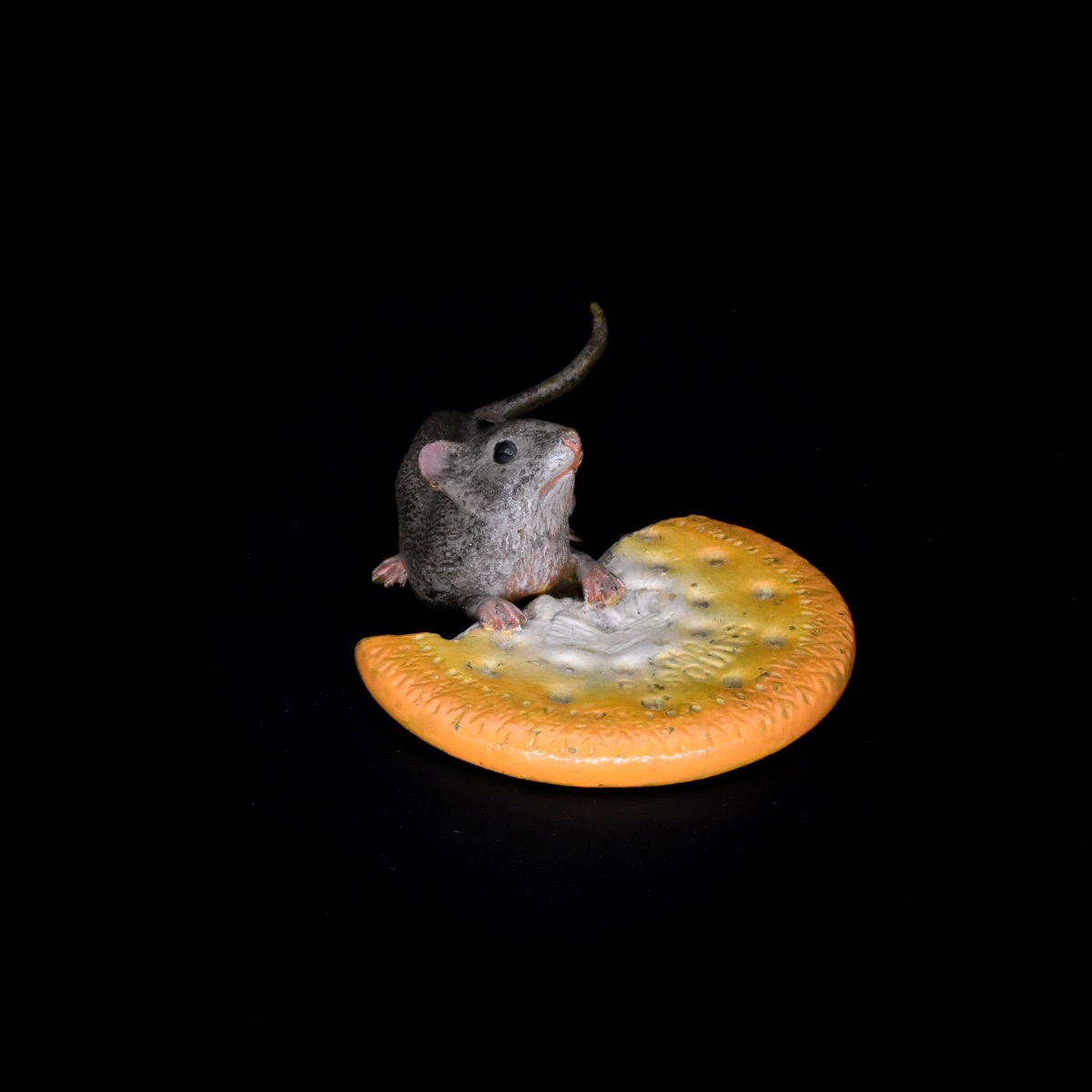 Souris grignotant un biscuit - Bronze de Vienne, vers 1900-photo-1