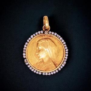 Early 20th Century Religious Medal In 18-karat Gold – émile Dropsy