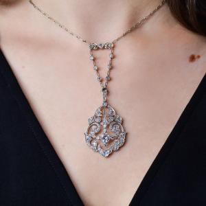 Belle Epoque Pendant In Platinum And Diamonds