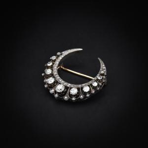 Broche croissant de lune en or, argent et diamants - Travail français, fin XIXe siècle