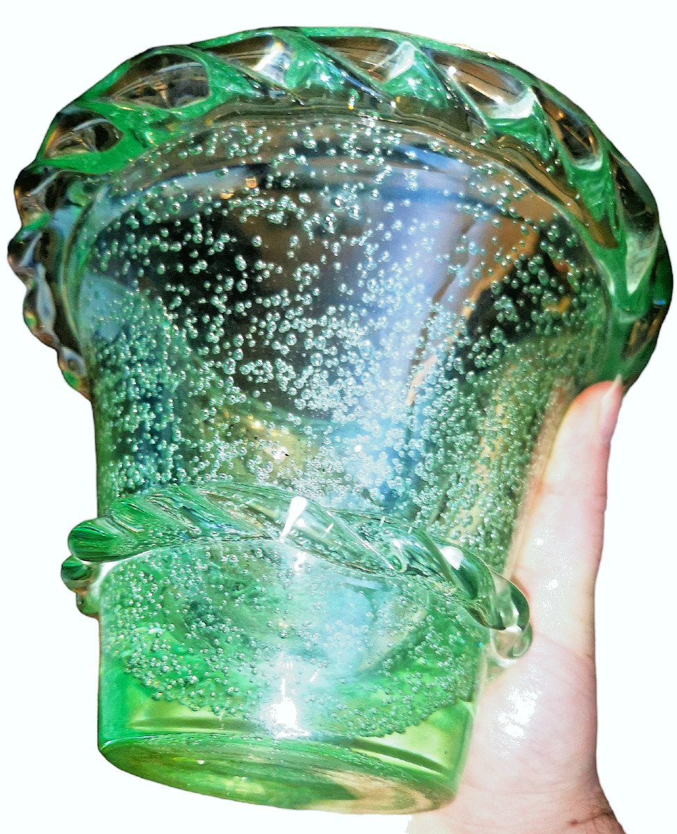 DAUM NANCY.  Important Vase évasé, en verre massif teinté vert, époque Art déco.-photo-4