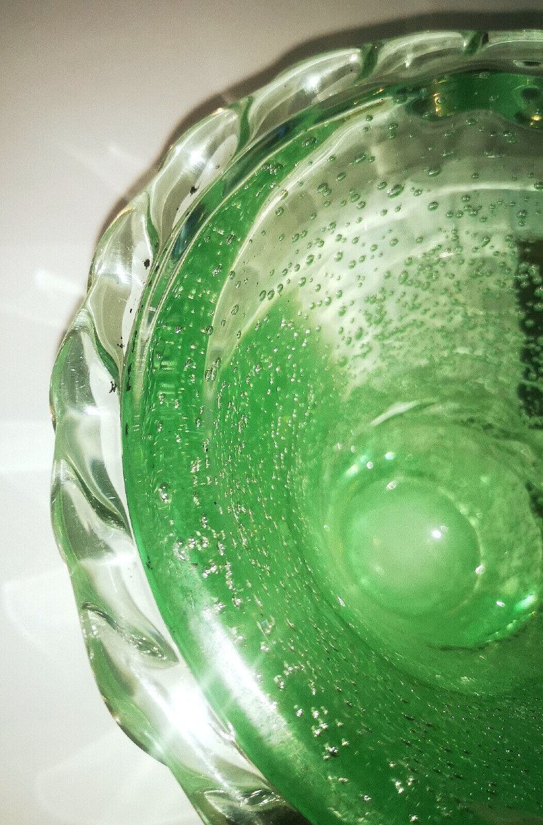 DAUM NANCY.  Important Vase évasé, en verre massif teinté vert, époque Art déco.-photo-5