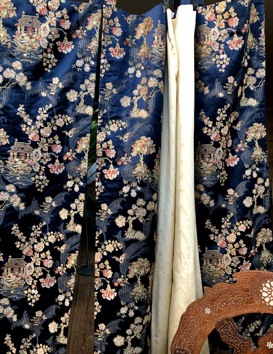 rideau Tentures  Coussins et embrases XIXème Siecle en Soie Au Chinois Pagotte Fleur japonisant-photo-4