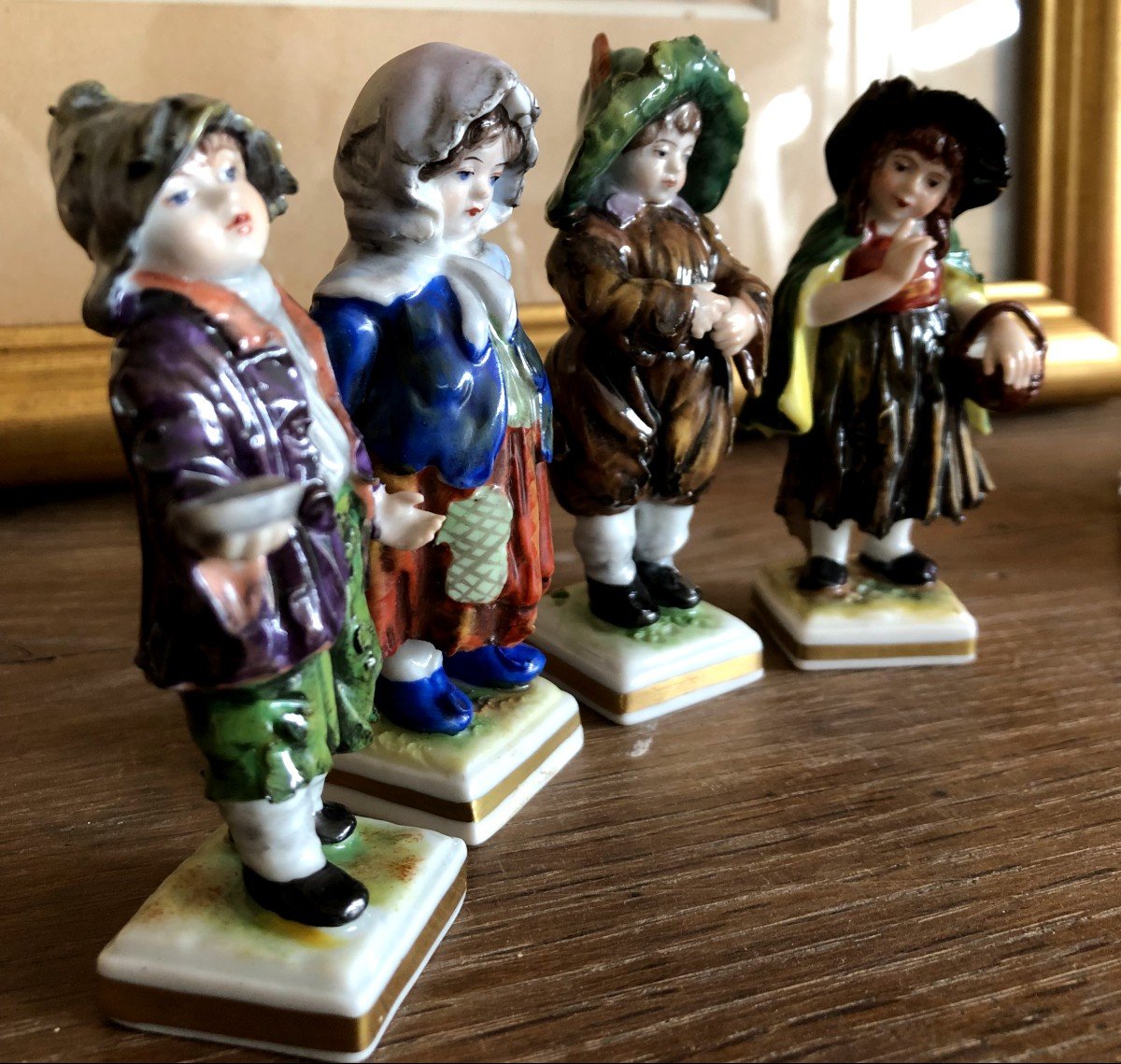 4 Polychrome Porcelain Beggar Child Characters Crown Saxe Meissen