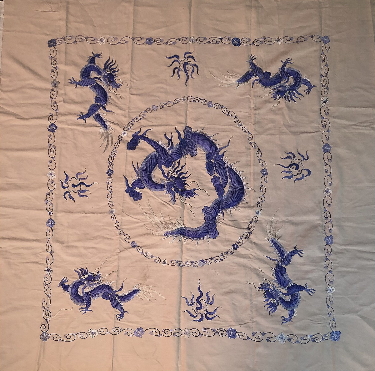 TISSU TENTURE BRODERIE AU 5 DRAGONS ASIE CHINE VIETNAM