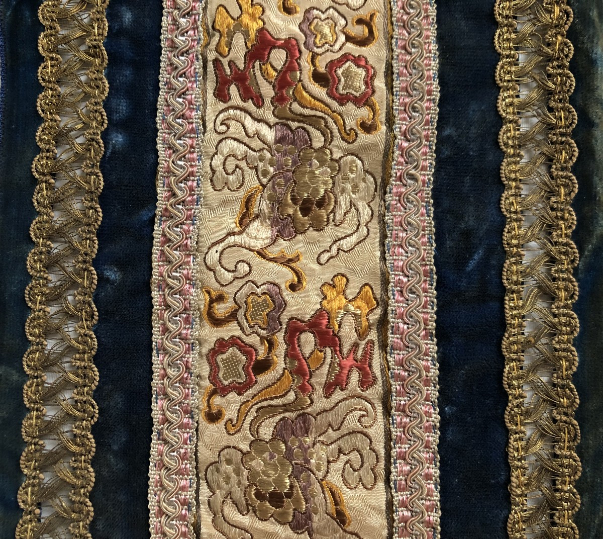 TISSU ANCIEN METRAGE  RUBAN GALON ELABORE  XIXème SIECLE -photo-2