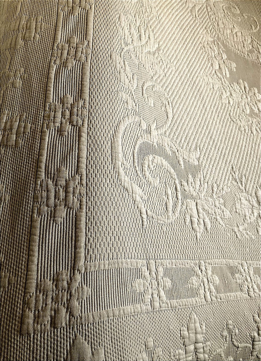 TISSU ANCIEN PIQUE DE MARSEILLE COURTE POINTE 1900 COUVRE LIT-photo-2