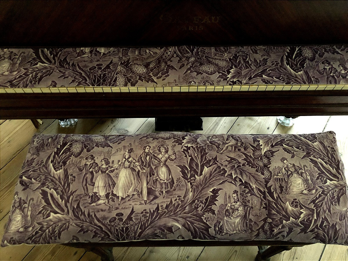 Antique Fabric Piano Set: Cushion And Keyboard Cover, Printed Early 19th Century. Music