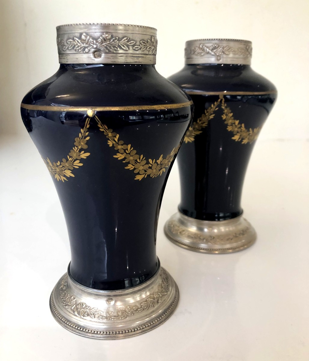 PAIRE DE VASES EN PORCELAINE SEVRES LIMOGES BLEU DE FOUR ARCENT MASSIF DORE A L OR