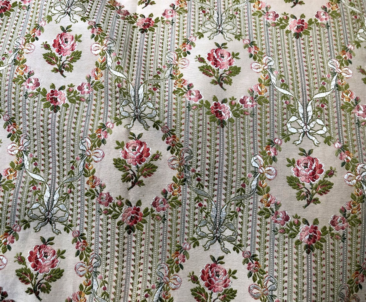 Vintage Fabric Pink Brocched Silk Cushion With Bow-photo-2