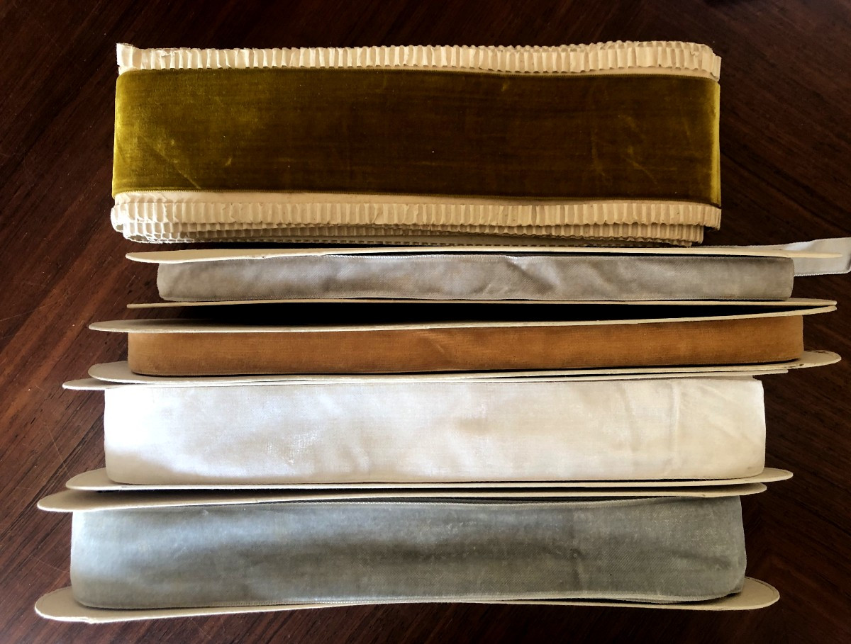 TISSU ANCIEN METRAGES DE 5 GALONS VELOURS DE SOIE-photo-3