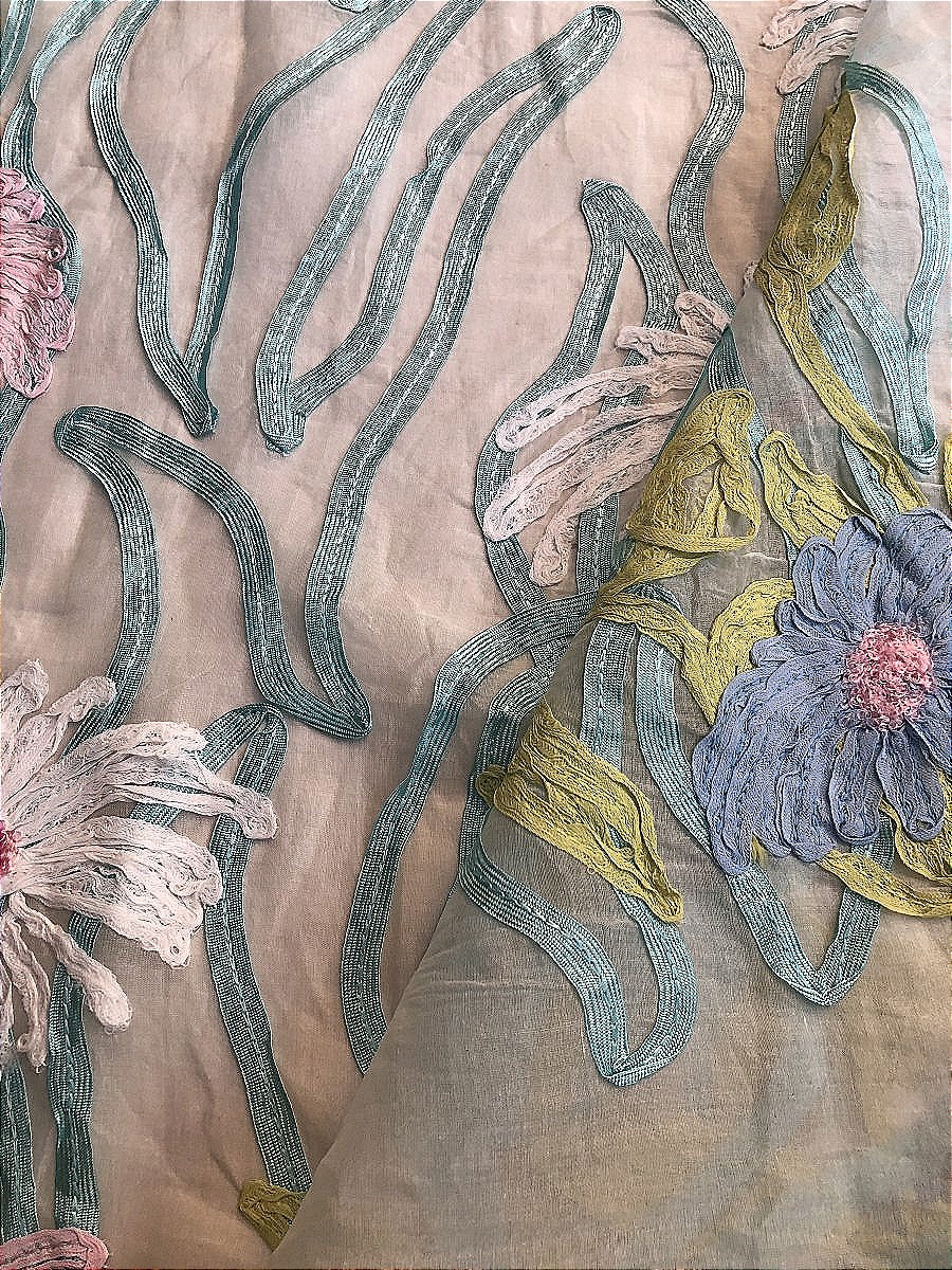 BRODERIE AUX CHRYSANTHEMES RUBAN DE SOIE-photo-2
