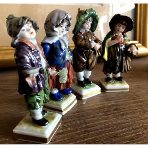 4 Personnages Enfant Mendiant Porcelaine Polychrome Couronne SAXE MEISSEN