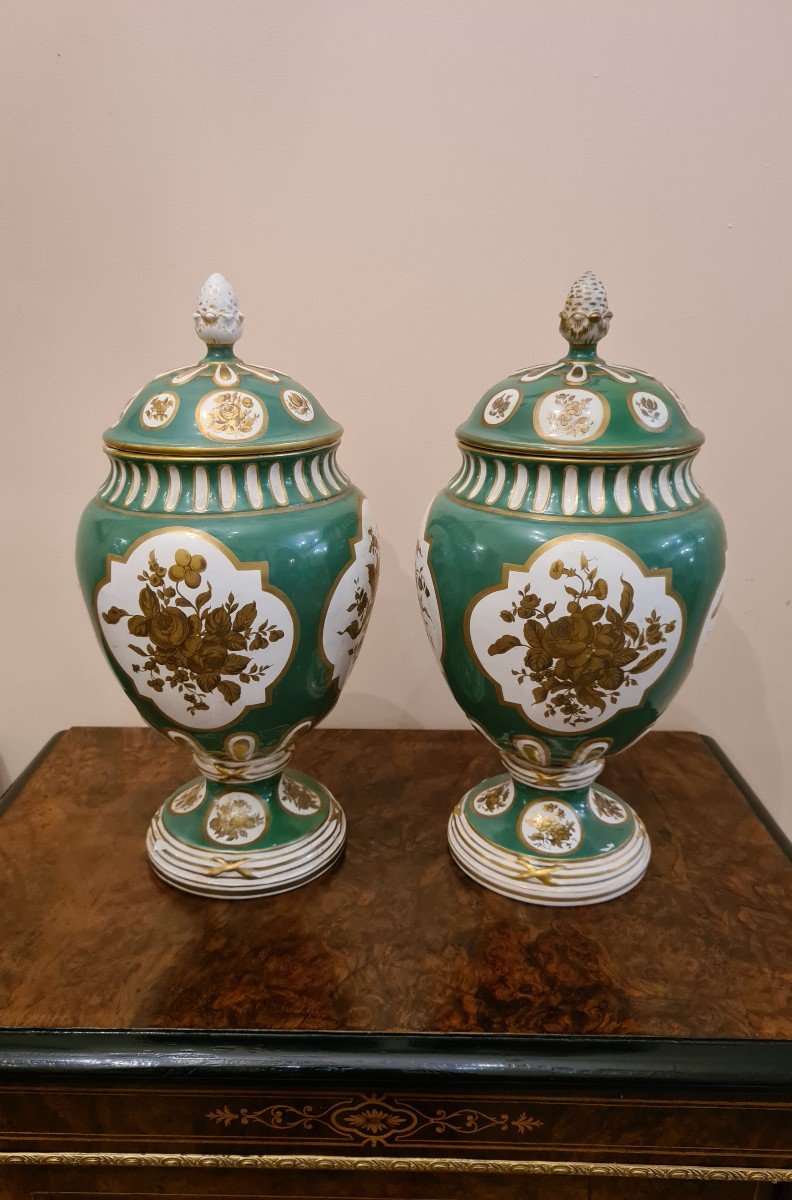 Paire De Vases En Porcelaine De Paris,  XIXème -photo-3