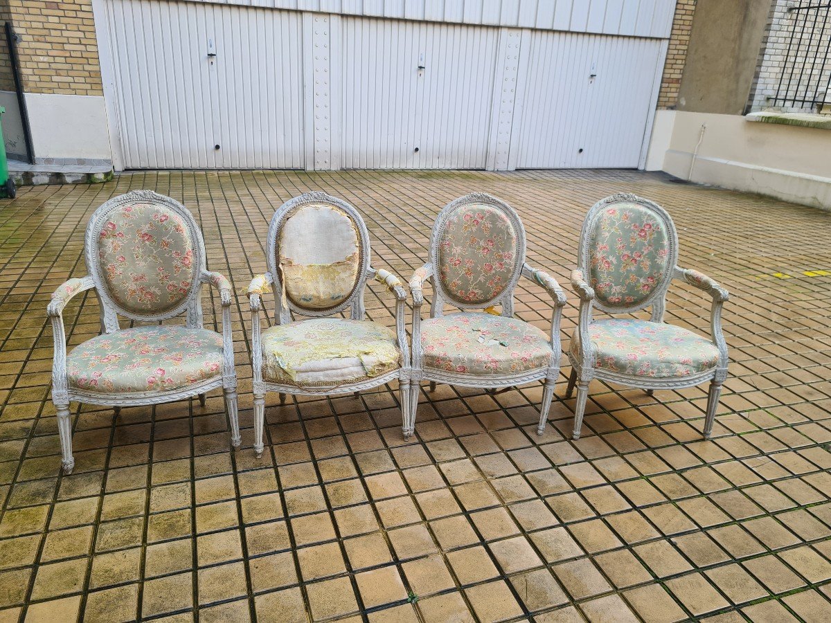 Salon époque Louis XVI En Bois Laqué Estampillé Forget (4 Fauteuils + 1 Canapé) -photo-4
