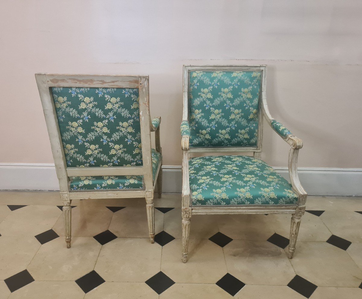 Paire De Fauteuils Estampillés L.N Mariette (1730-1789) En Bois Laqué , époque Louis XVI . -photo-3