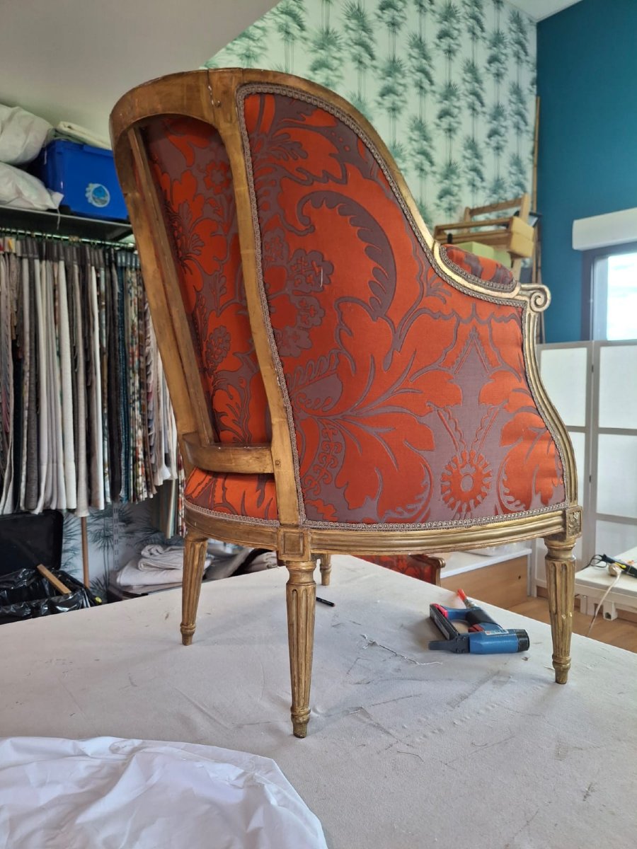 Paire de bergères gondoles en bois doré époque Louis XVI-photo-7