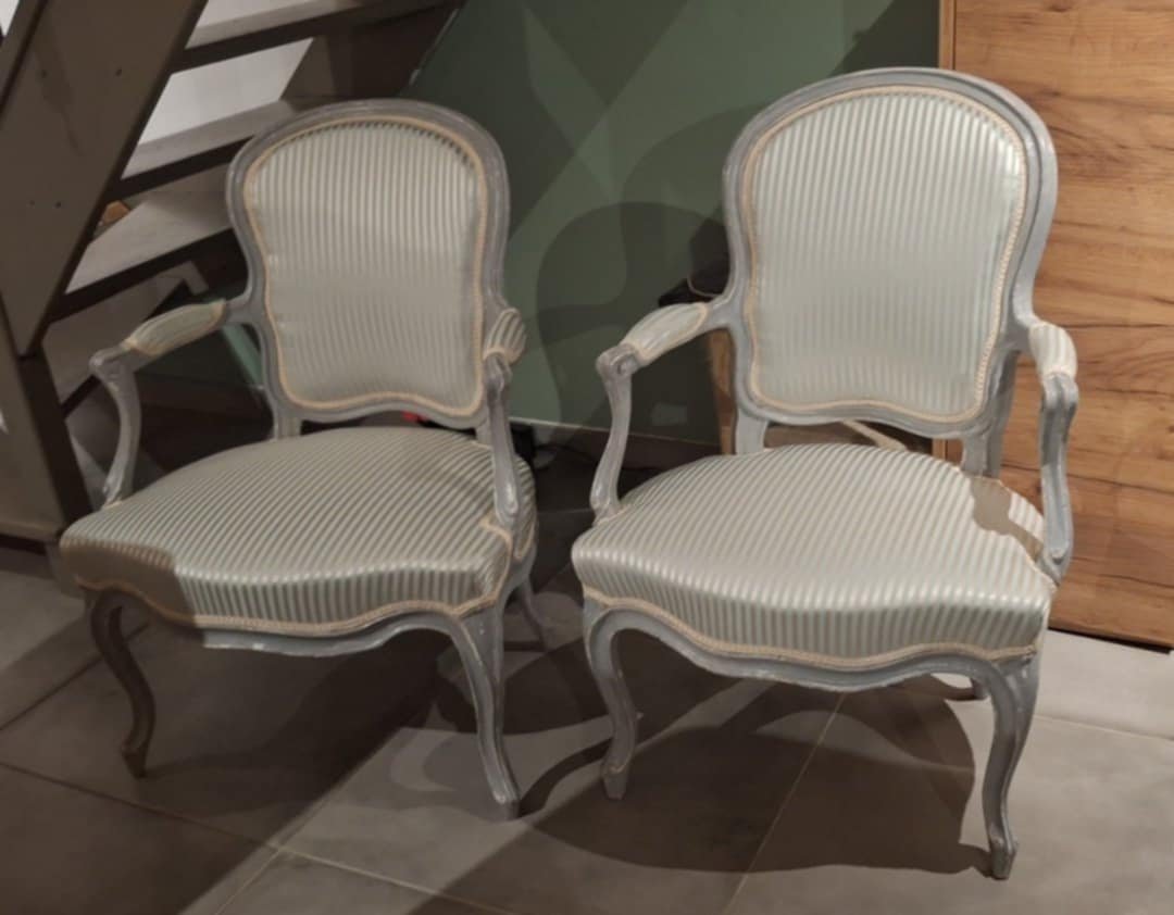 Paire de fauteuils estampillés MEUNIER en bas laqué mouluré et sculpté époque Louis XV-photo-2