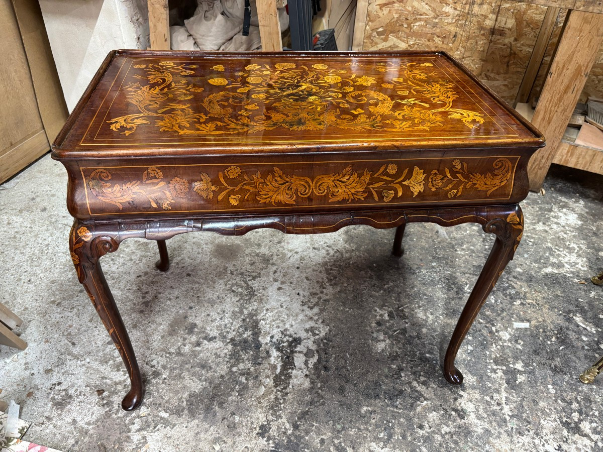 Table de milieu ,Hollande fin XVIIIème, riche marqueterie de rinceaux feuillagés et fleuris-photo-2