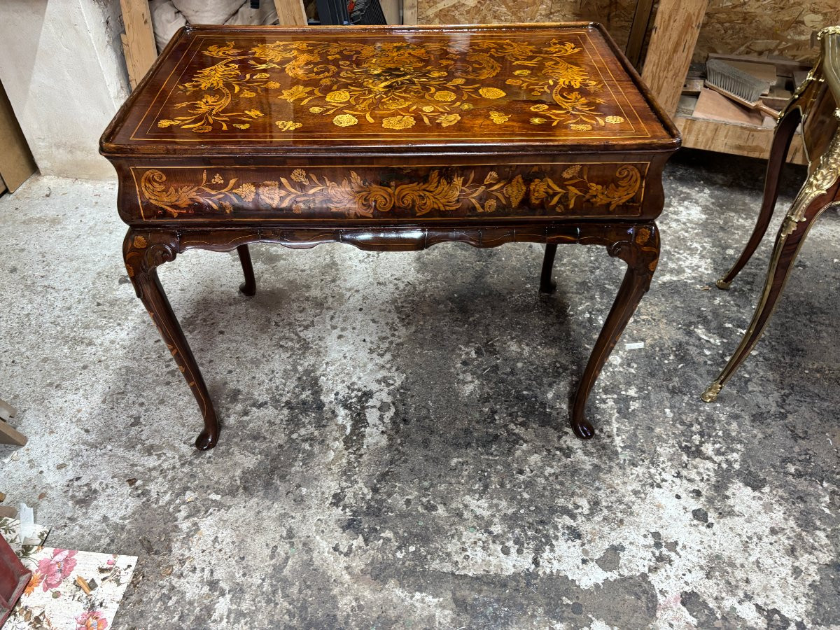 Table de milieu ,Hollande fin XVIIIème, riche marqueterie de rinceaux feuillagés et fleuris-photo-7