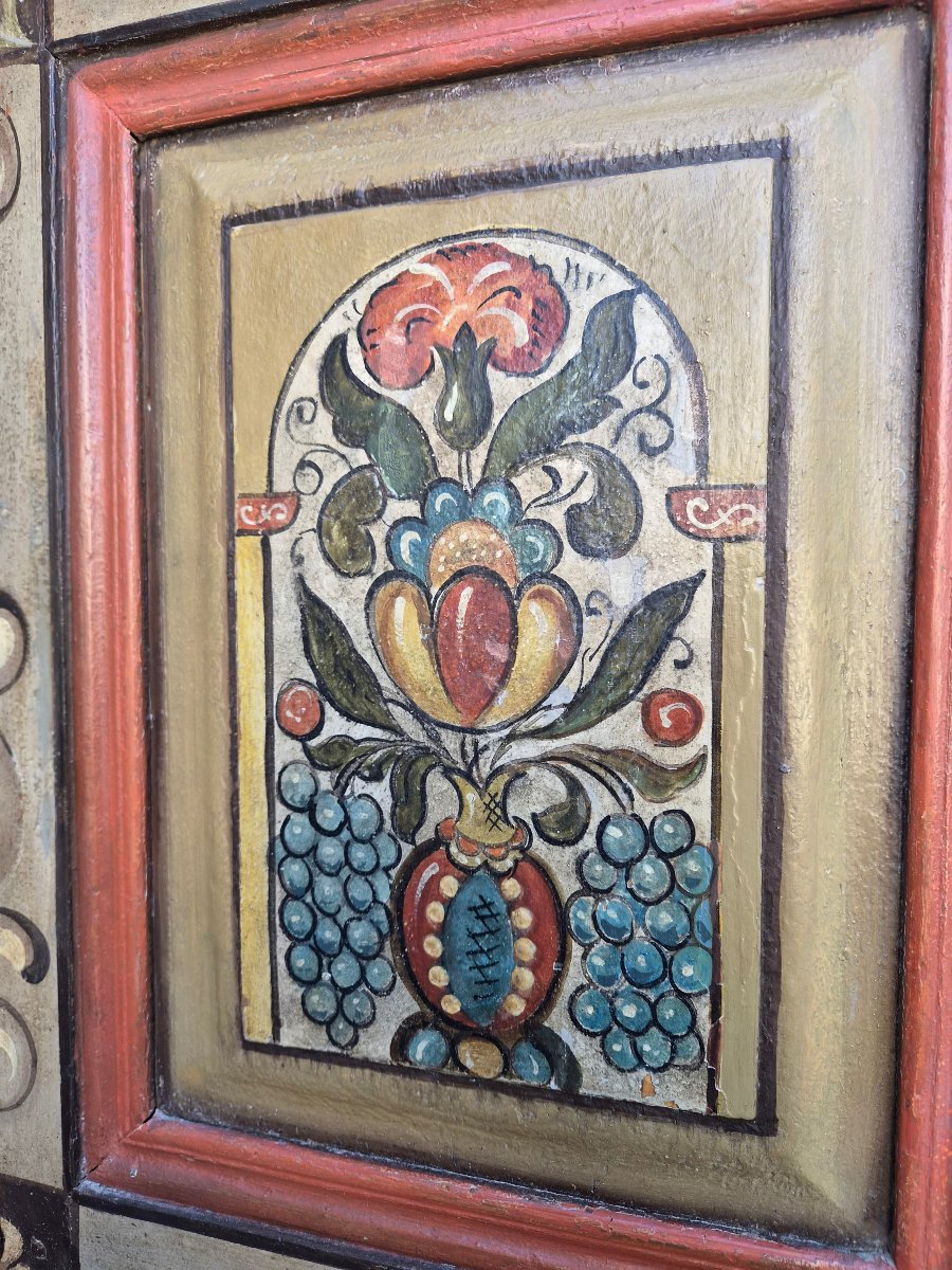 41 Late 18th-century Tyrolean Painted Wood Armoire.-photo-8