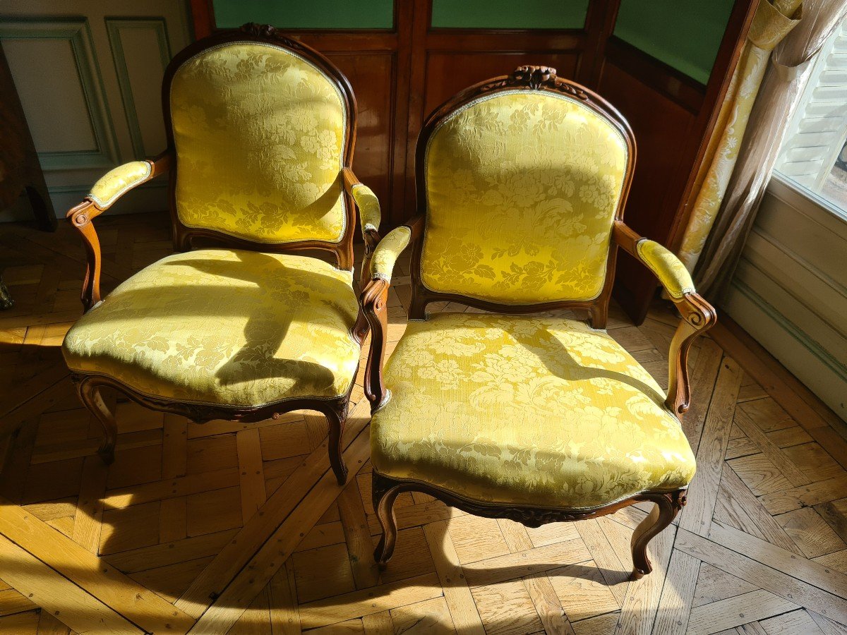 Paire De Fauteuils à Dossiers Plats Ou « A La Reine » En Noyer époque Louis XV Vers 1750. -photo-2