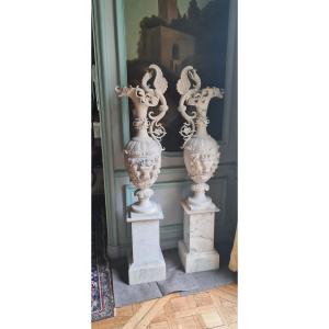 Paire D’aiguières Décorative En Albâtre Richement Sculpté. Italie Voltera  , XIXème .