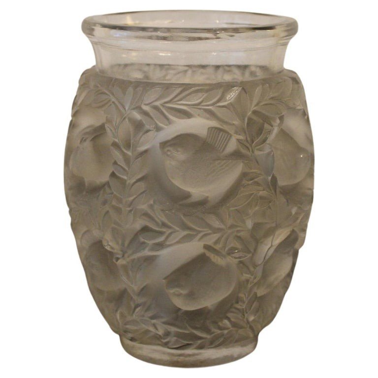 Vase ovoïde Lalique, modèle Bagatelle