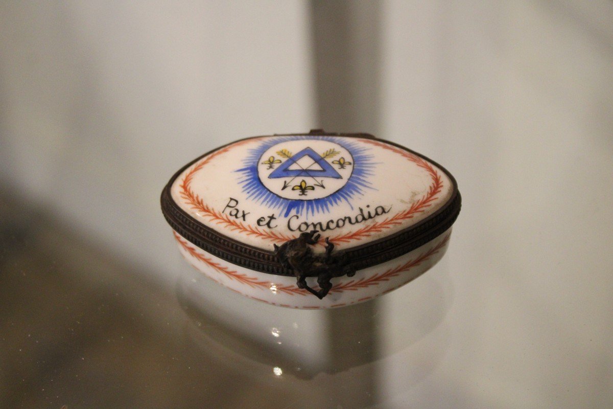 Petite Boîte En Porcelaine Franc Maçonnerie-photo-3