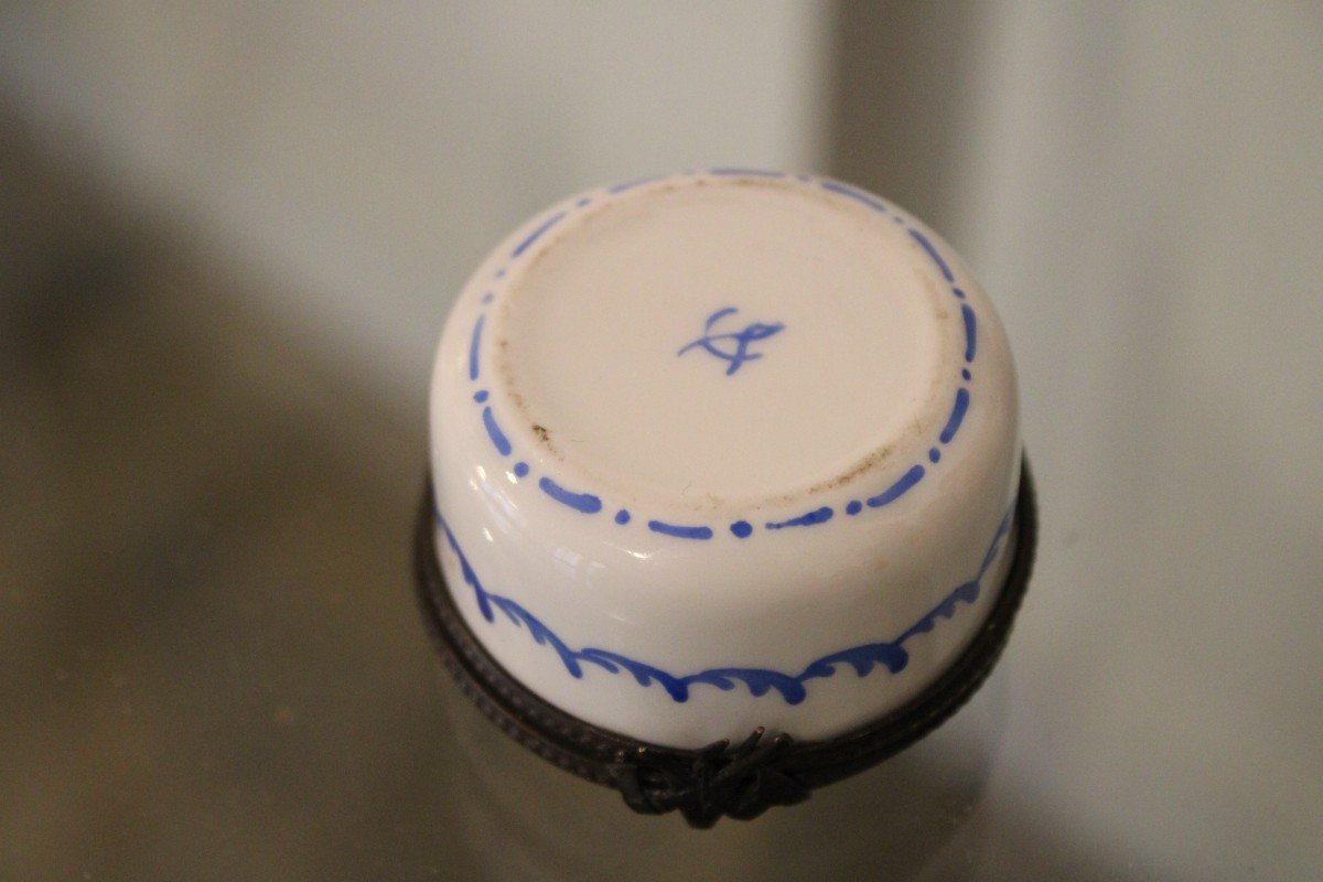 Small Freemasonry Porcelain Box-photo-3