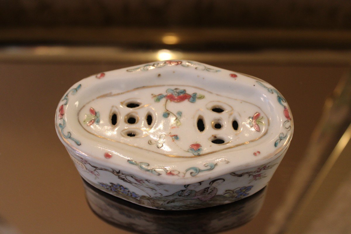 Porcelain Cricket Box-photo-4