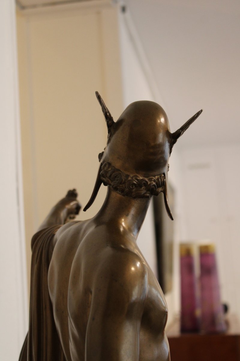 Bronze Representing Perseus-photo-1