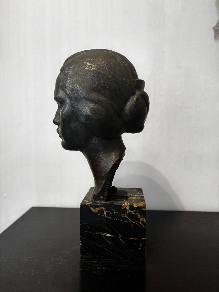 Bronze Portrait Of A Woman By Pierre Fournier Des Corats, Cast By Valsuani-photo-2