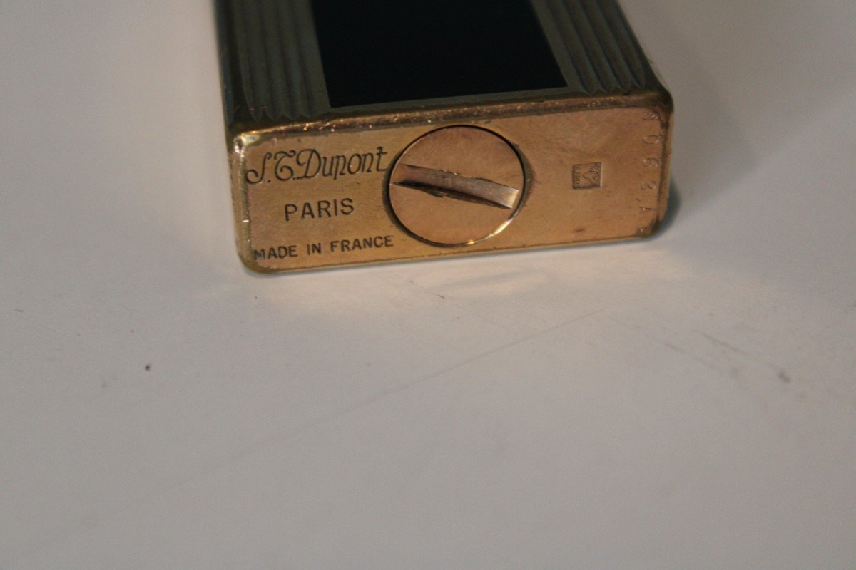 St Dupont Lighter. Lacquer And Gold Plated-photo-4