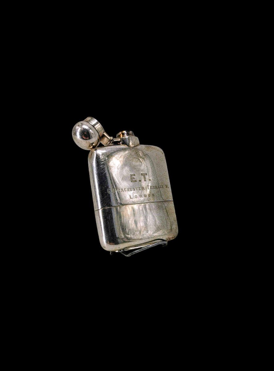 Whiskey Flask Travel Object In Solid Silver - 19th Century Curiosity -photo-2