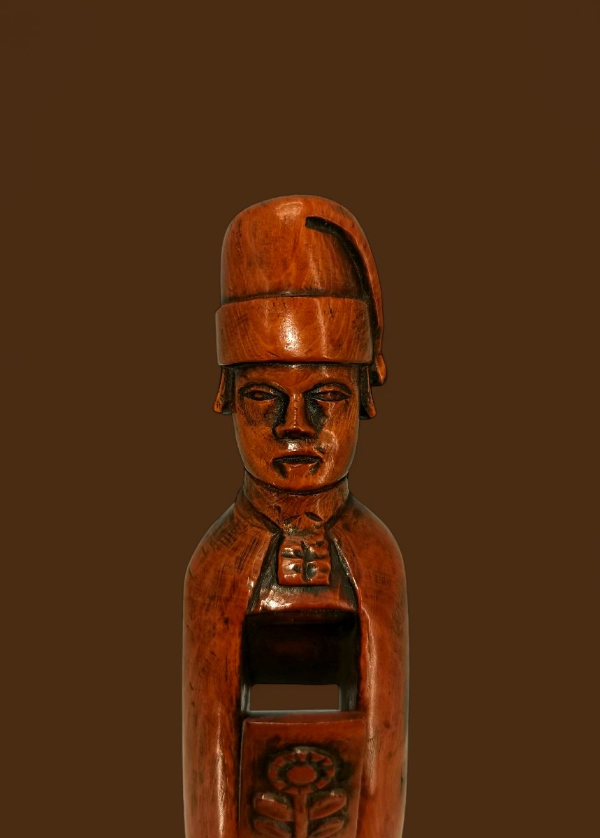 Boxwood Nutcracker - Carved By A Marquis - 18th Century Tableware -photo-3