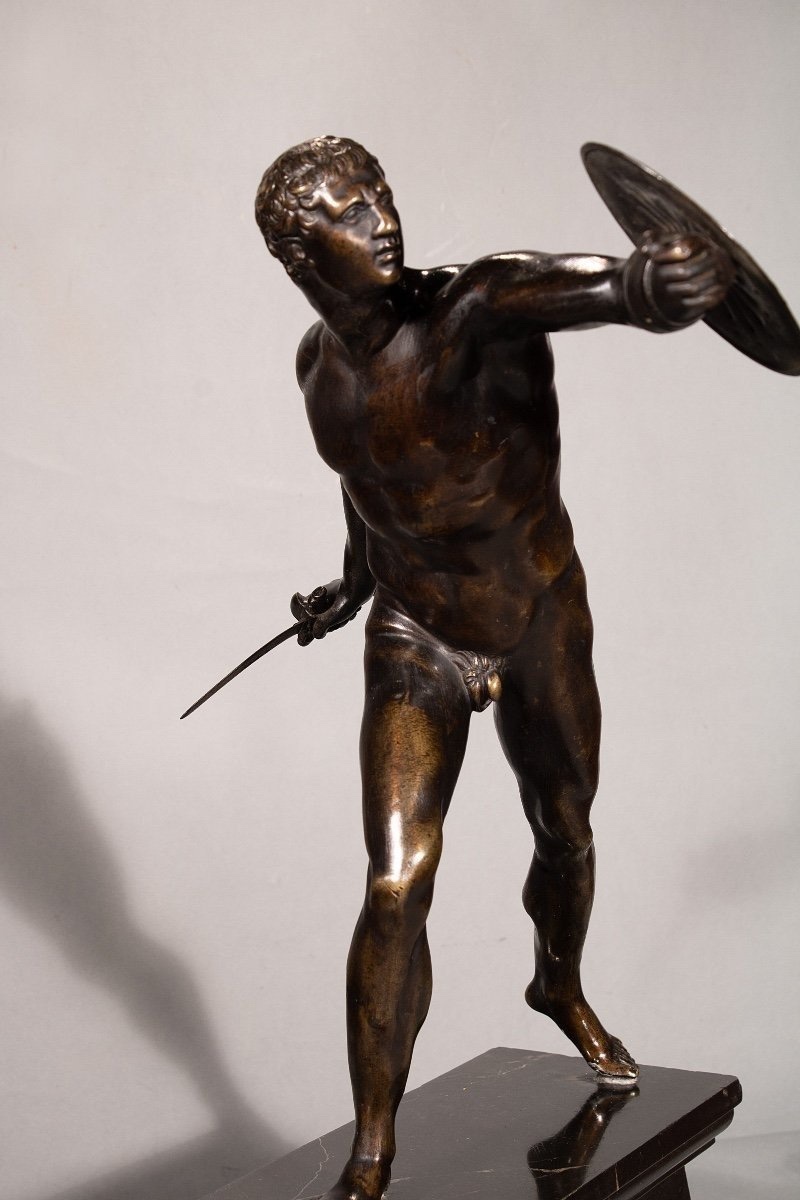 GLADIATEUR BORGHÈSE, SCULPTURE EN BRONZE. FRANCE ÉPOQUE XVIIÈME SIÈCLE.-photo-3