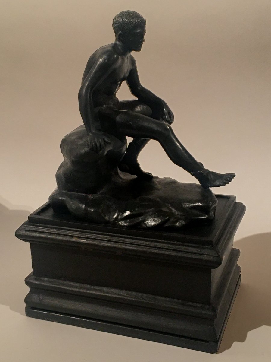 Mercure au repos, bronze , XIXe  siècle, travail probablement italien. 