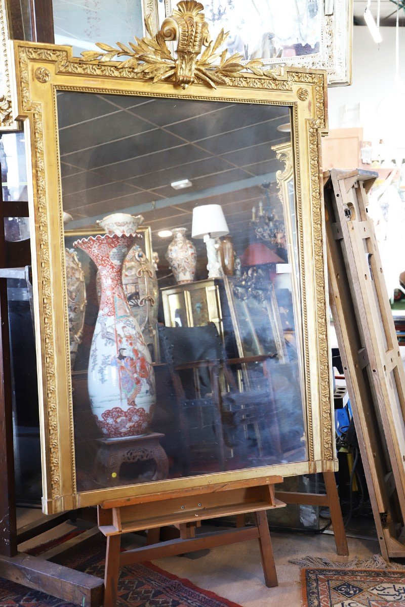 Mirror.