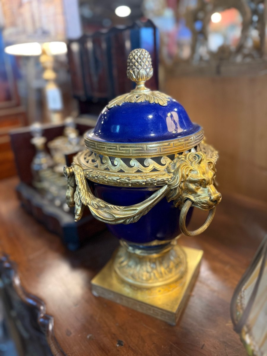 Porcelain And Bronze Incense Burner-photo-4