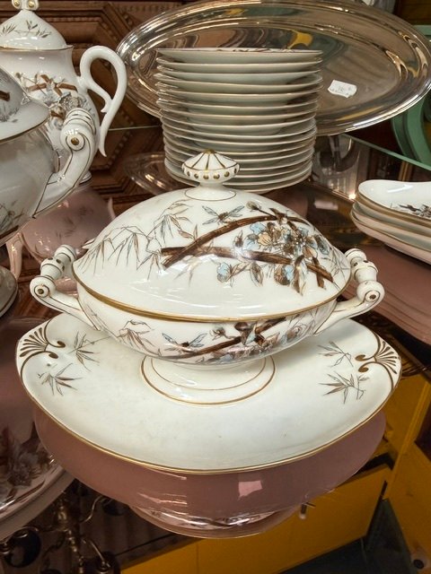 Important service de table japonisant en porcelaine – 141 pièces – France, fin XIXe siècle-photo-4