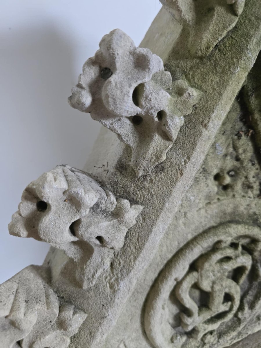 Calvary Elements In Sculpted Stone - Neo-gothic -photo-2