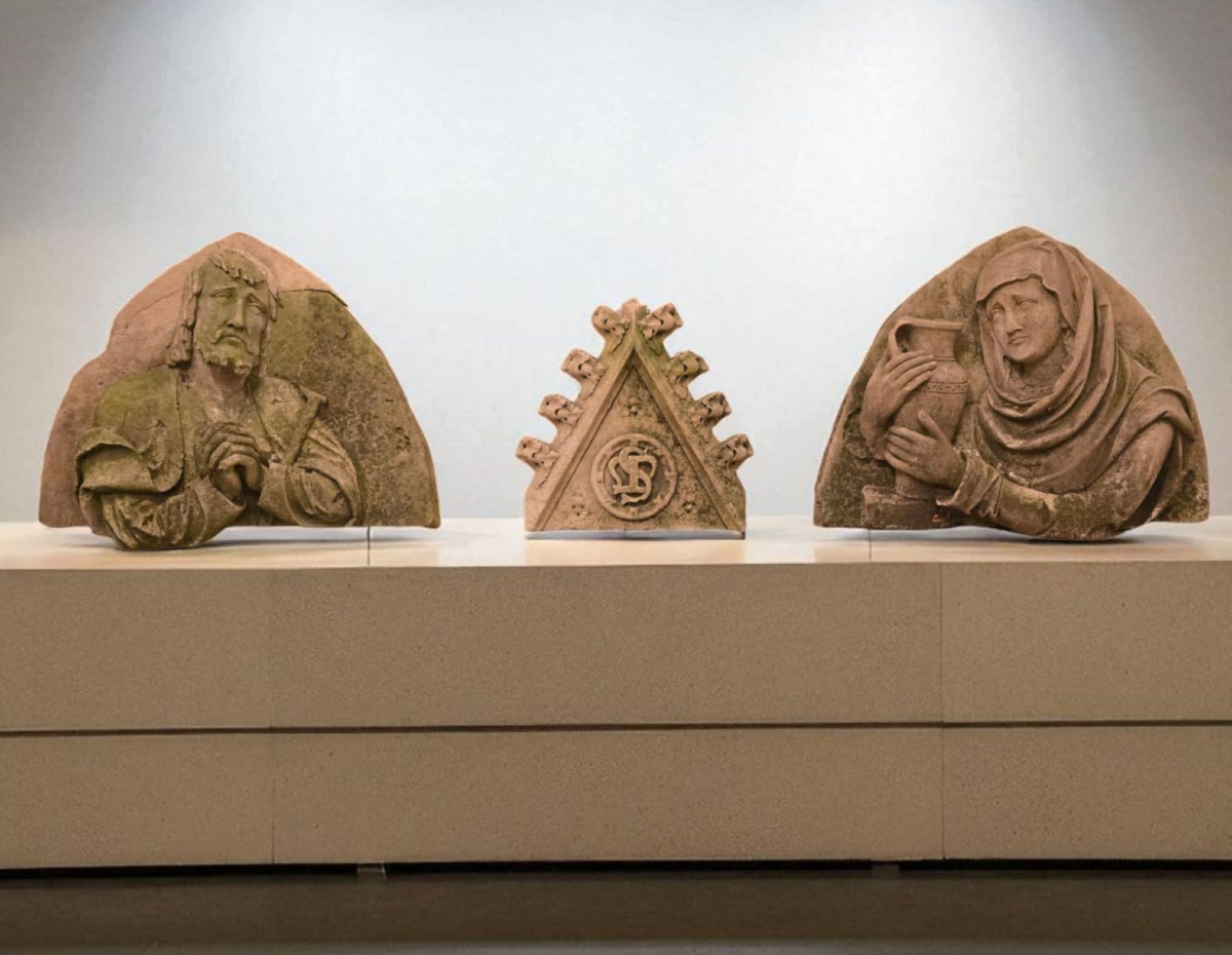 Calvary Elements In Sculpted Stone - Neo-gothic 
