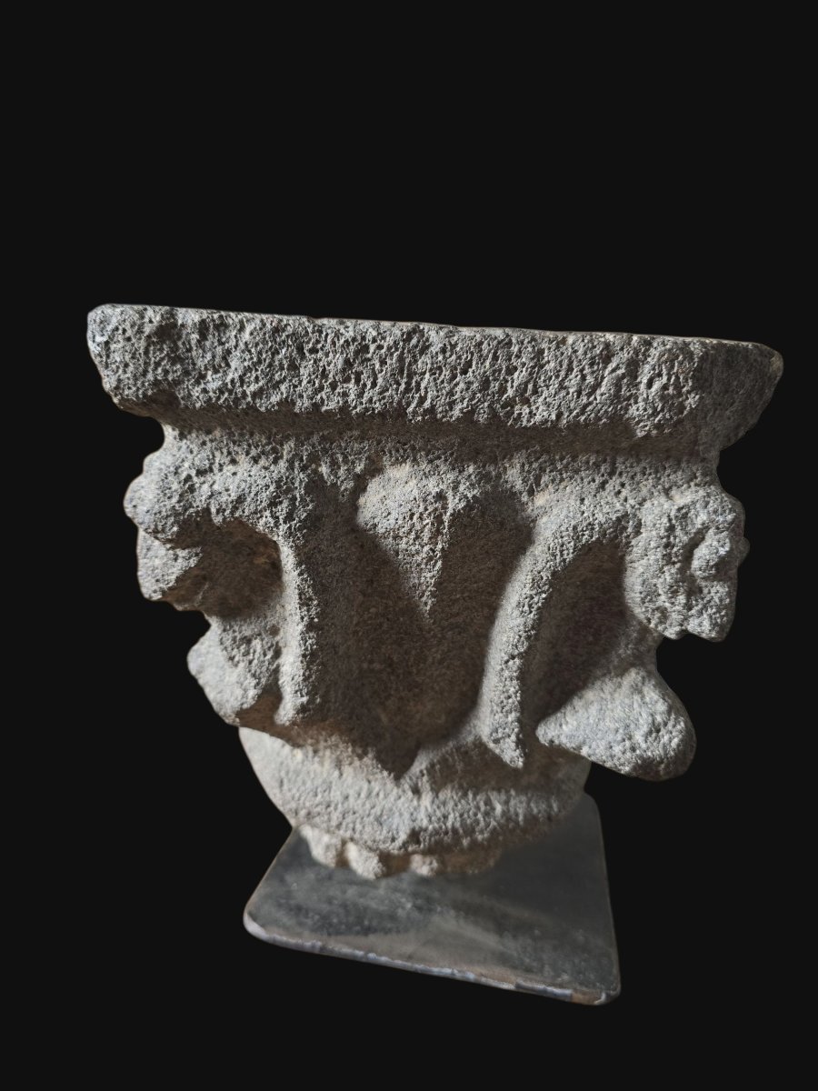 Capital With Bats And Chubby Figures - Basalt - 15th/16th Century -photo-4