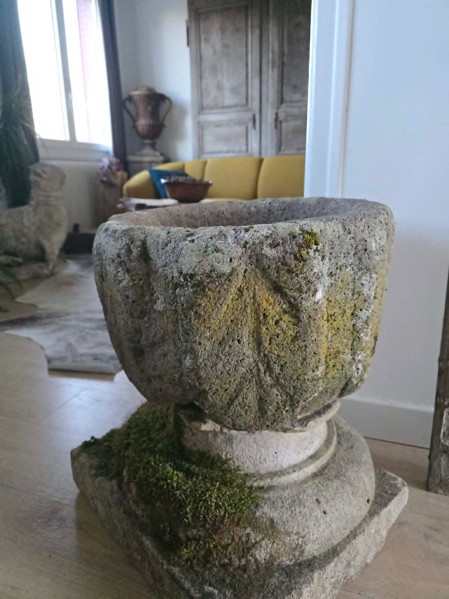Bénitier Roman - Auvergne -photo-2