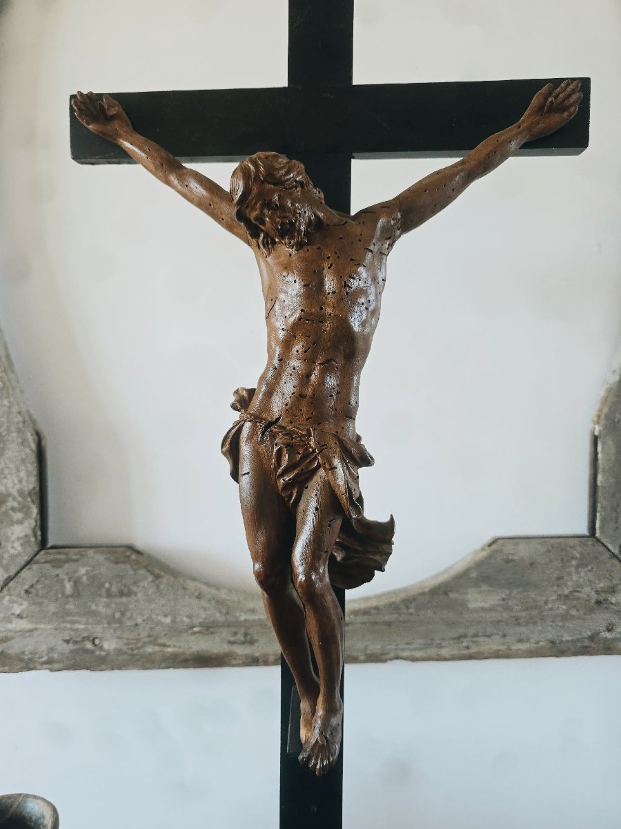 Christ en croix - Noyer - XVIIème siècle -photo-4