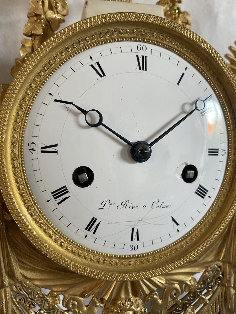 Pendule portique époque Directoire en bronze doré et marbre-photo-2